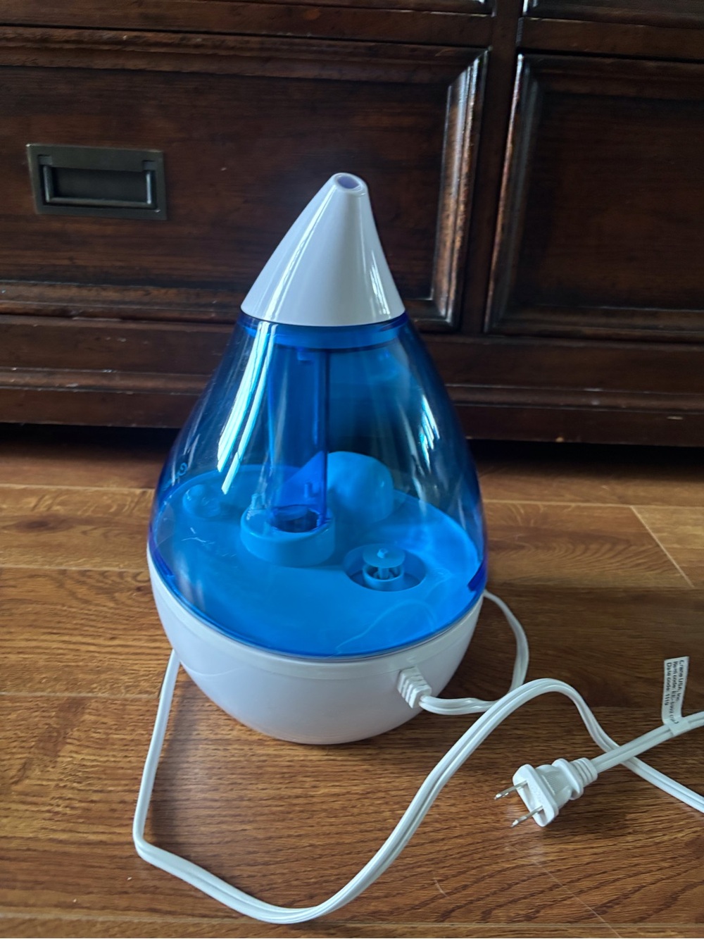 Blue and White Teardrop Humidifier
